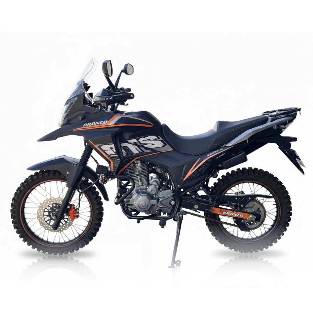 Moto Bronco Tucán 250 Negro con Naranja con Sliders de Seguridad